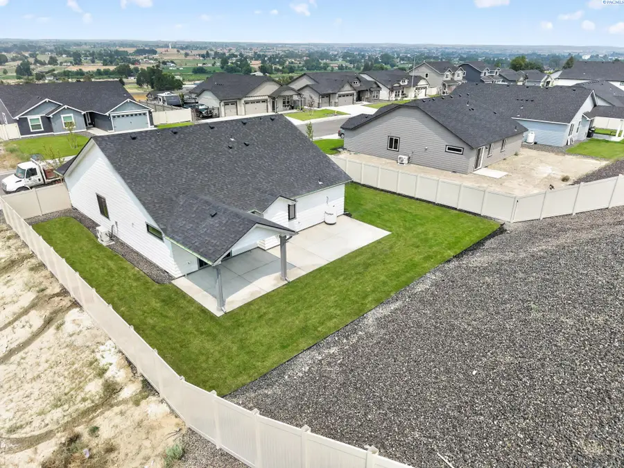 1624 SW Kelandren Dr, Prosser, WA 99350 - #2