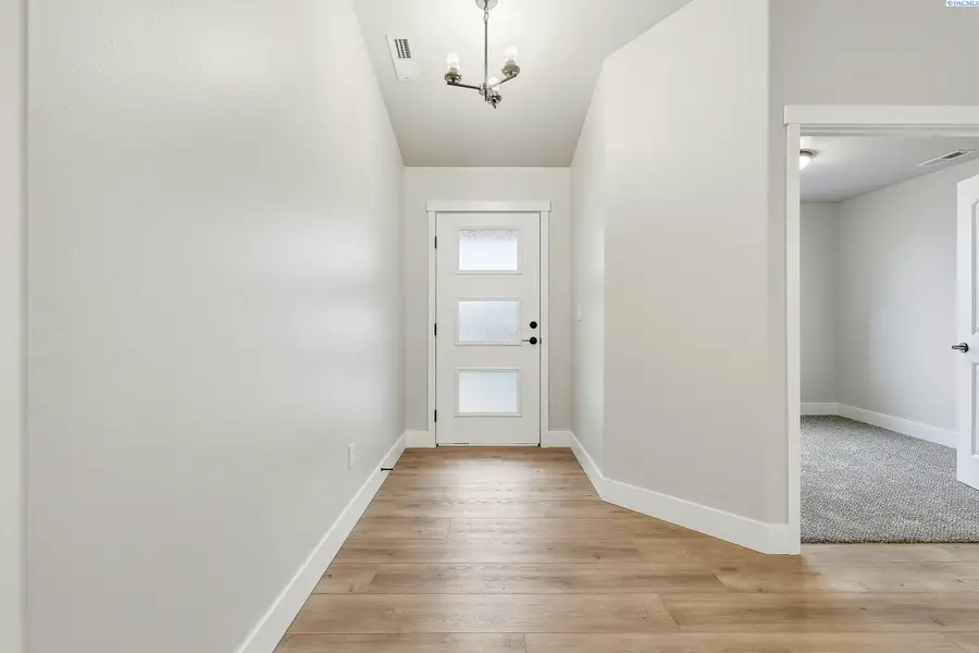 6520 W 29th Ct, Kennewick, WA 99338 - Image #3