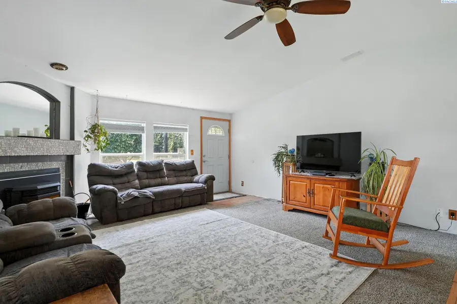6802 E Pendleton Rd, Benton City, WA 99320 - Image #3