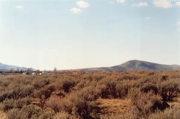 Section 8 Willamette Heights Lot 94, West Richland, WA 99353