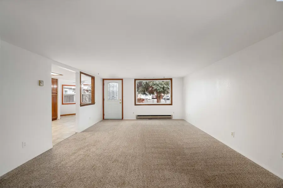 1004 Warren Ct, Richland, WA 99352 - Image #3