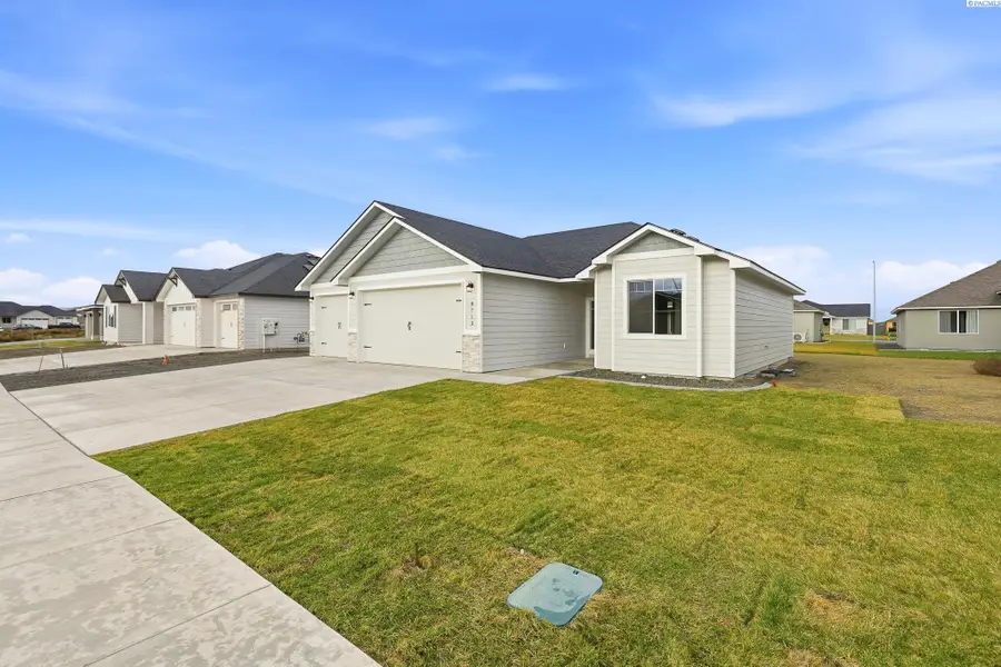 8713 Silver Mound Dr., Pasco, WA 99301 - Image #2