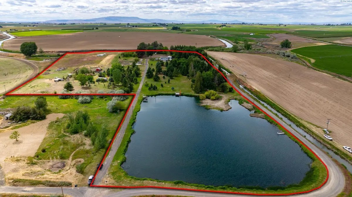 4902 Fir Rd, Eltopia, WA 99330-9768 - Image #1