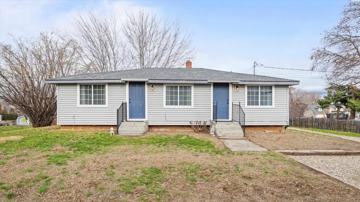 519 S 1st St, Sunnyside, WA 98944 - Image #1