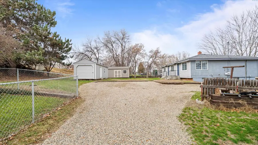 519 S 1st St, Sunnyside, WA 98944 - Image #3