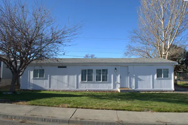 2109 N Nevada St, Kennewick, WA 99336-7927