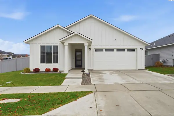 2572 Clark Ridge Dr, Richland, WA 99352-3000