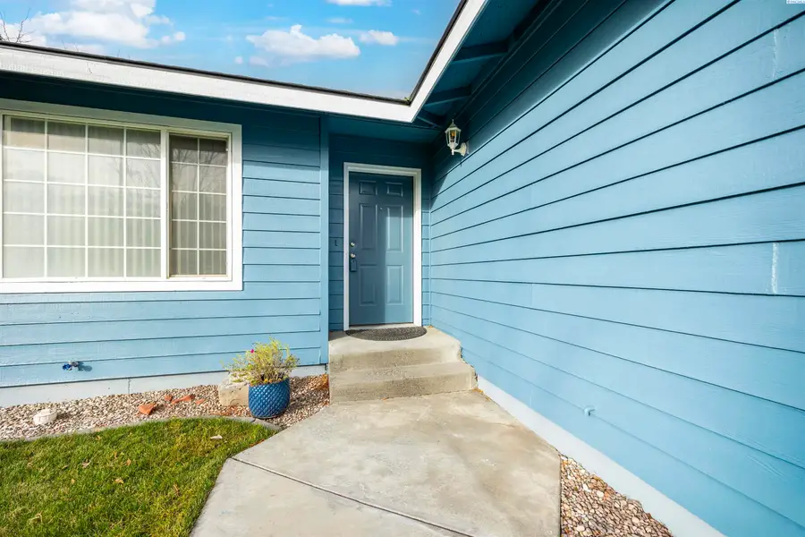 312 Wenas Ct, Richland, WA 99352 - Image #2