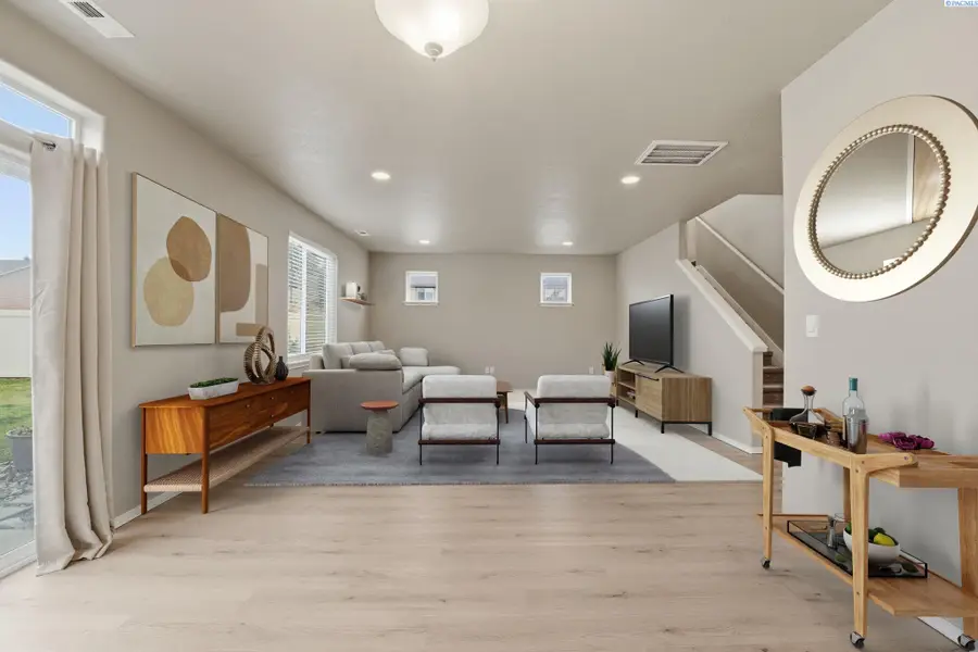 2804 S Dawes Pl, Kennewick, WA 99338 - Image #2