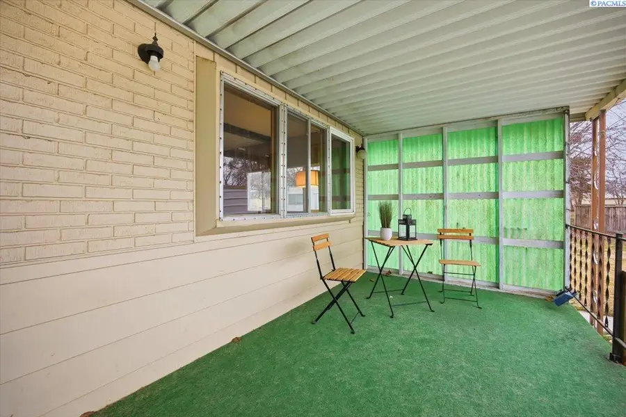 18304 Hawthorne, Kennewick, WA 99337 - Image #2