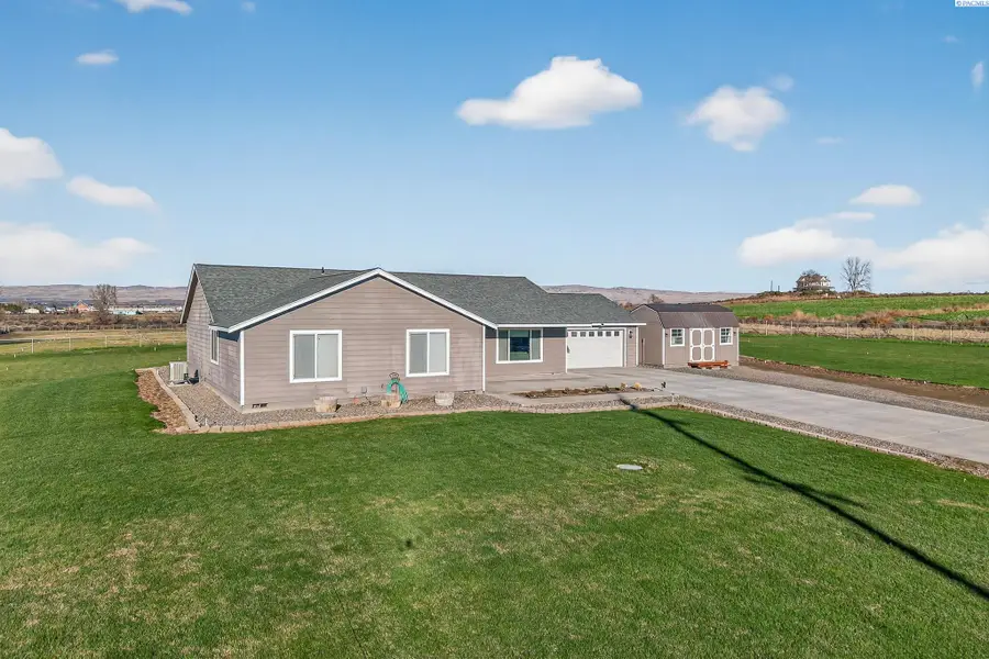 1621 Alexander Rd, Sunnyside, WA 98944 - Image #3