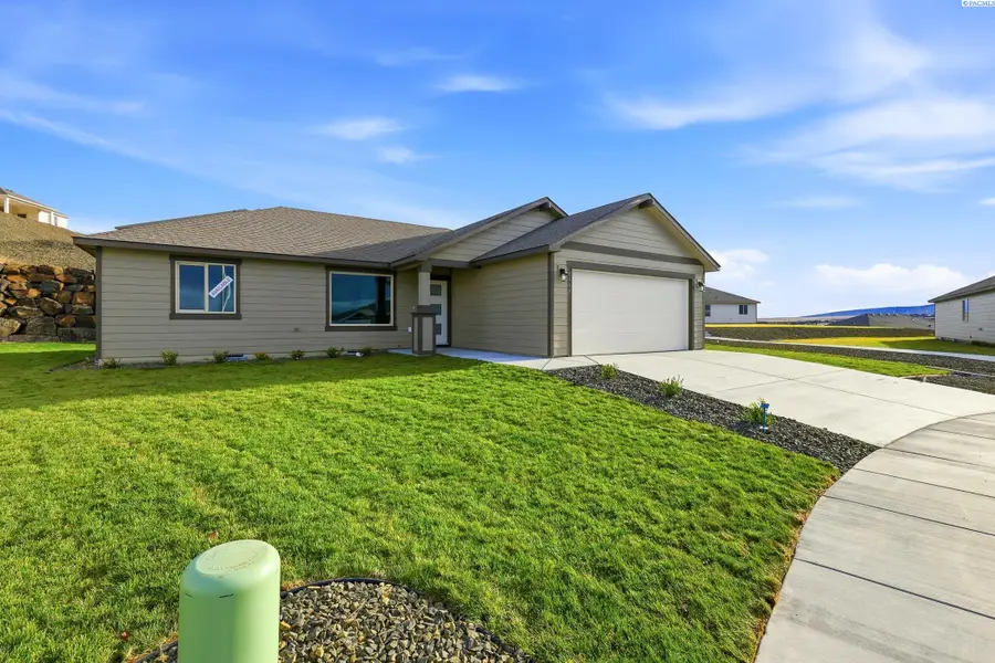 6448 W 29th Ct, Kennewick, WA 99338 - Image #2