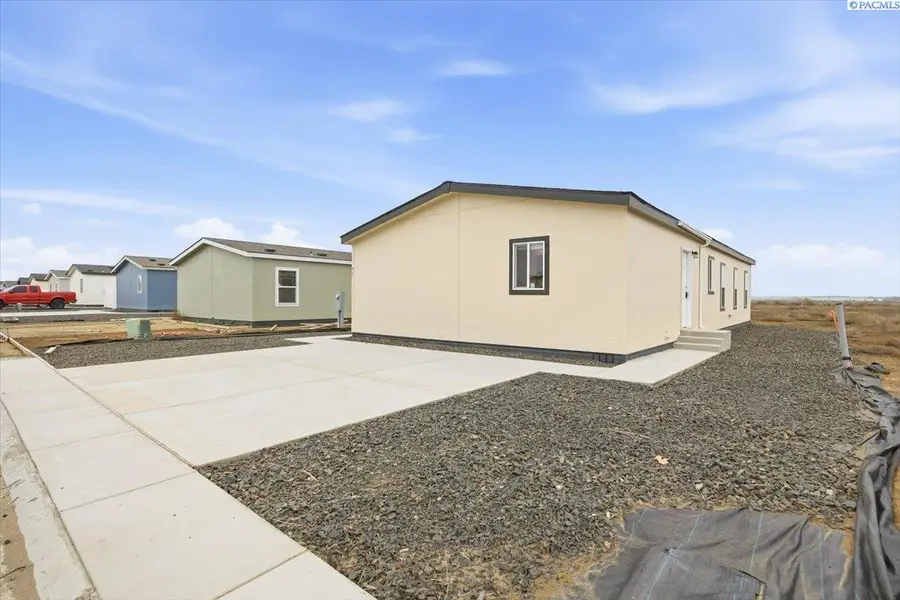 2681 E Edison Ave #32, Sunnyside, WA 98944 - Image #2