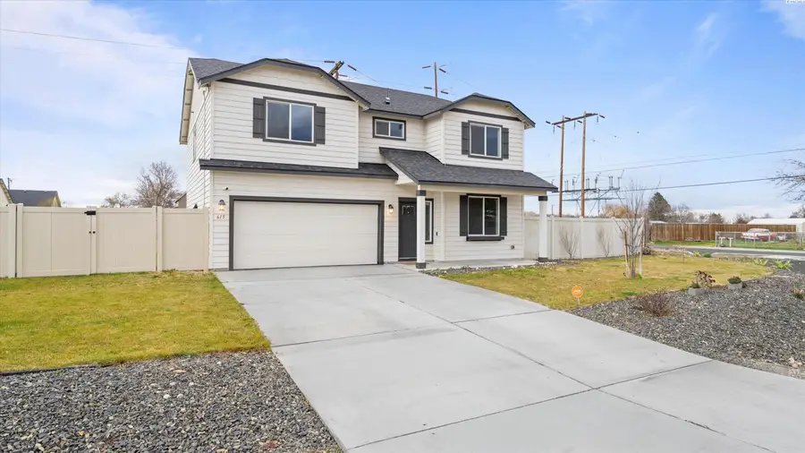 615 E 21st Ave, Kennewick, WA 99337 - Image #2