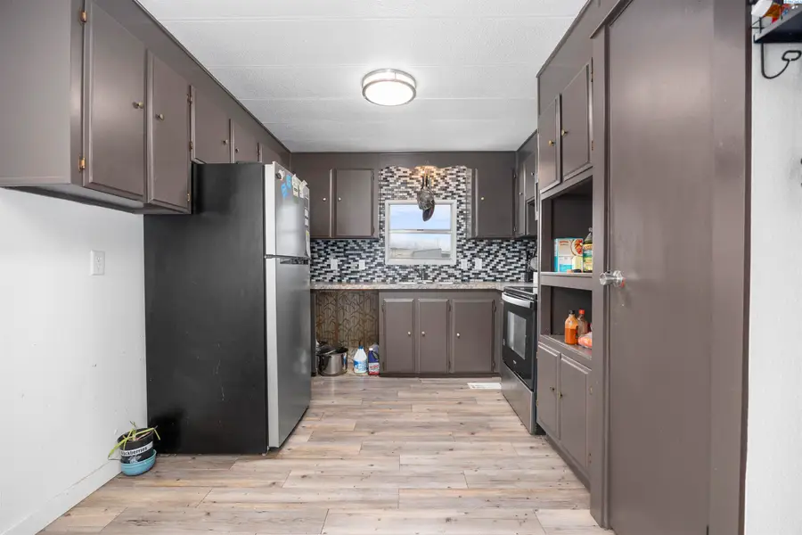 925 N Elm Ave, Pasco, WA 99301 - Image #2