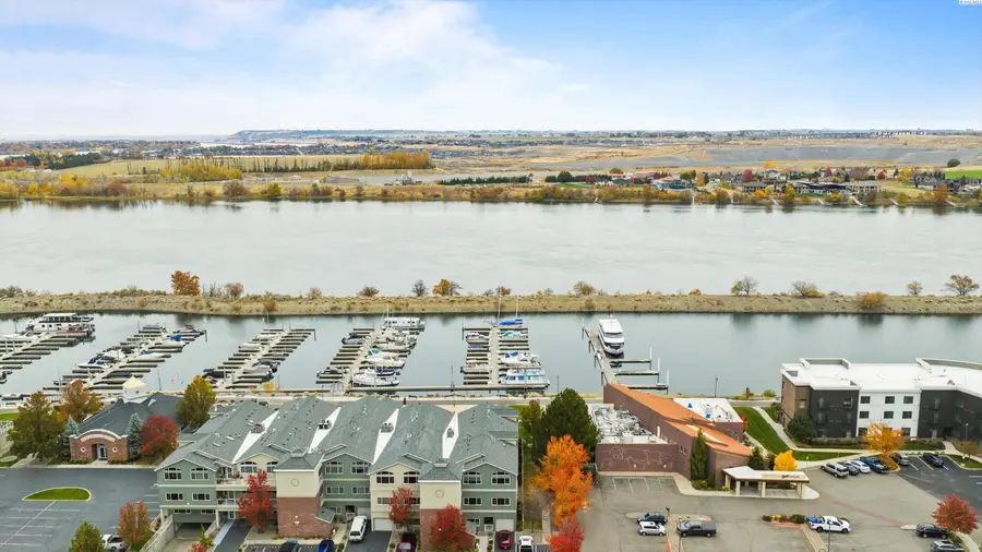 386 Columbia Point Drive #204, Richland, WA 99352 - Image #2