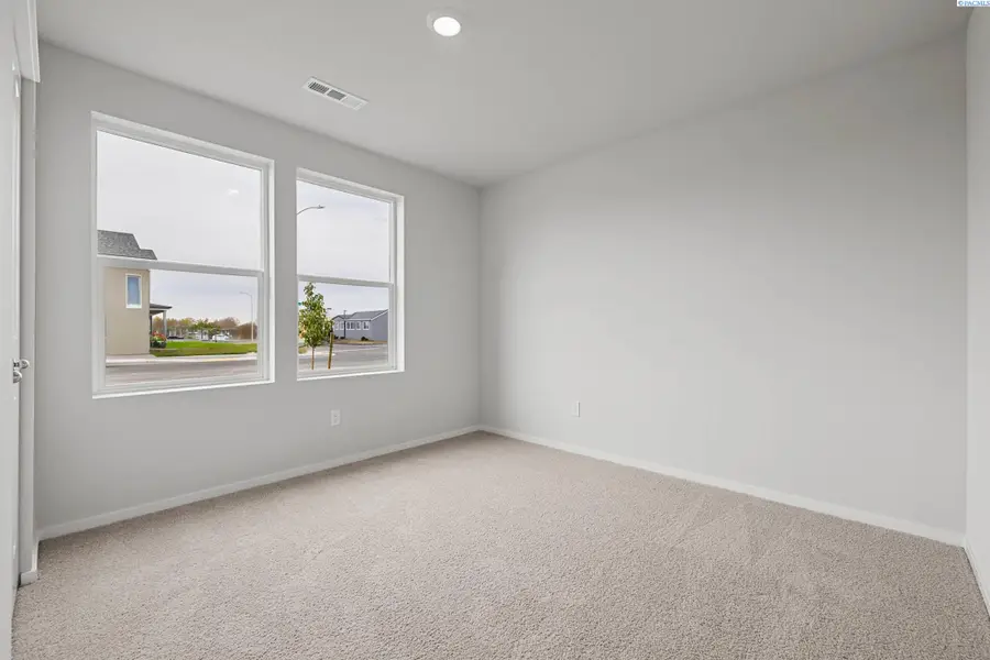 11324 Buckingham Dr, Pasco, WA 99301 - Image #3