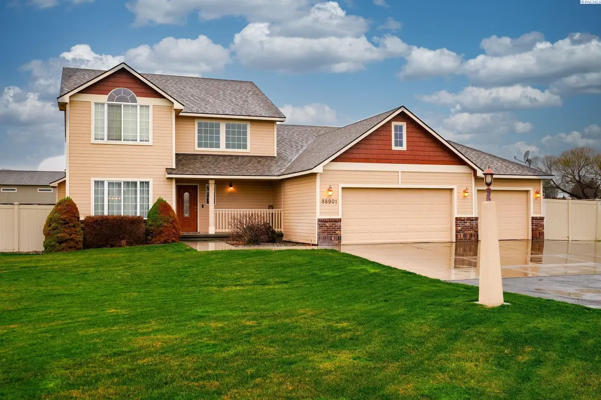 98901 E Brooklyn Dr, Kennewick, WA 99338 - Image #1