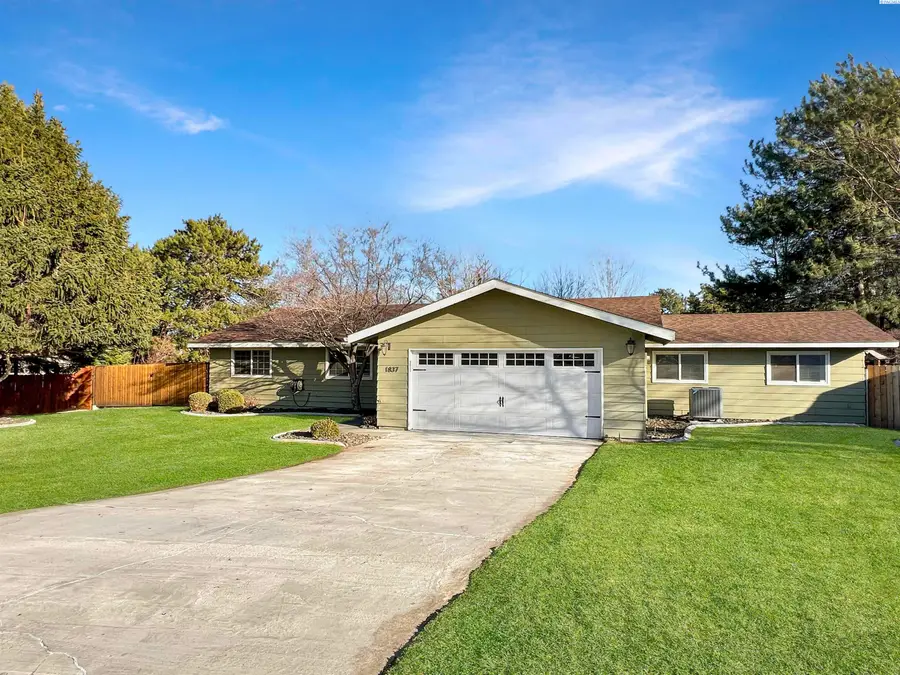 1837 S Olson St, Kennewick, WA 99338 - #3