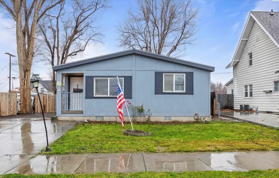 11 W 2nd Ave, Kennewick, WA 99336 - #2