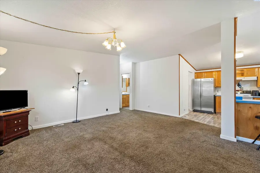 11 W 2nd Ave, Kennewick, WA 99336 - #3