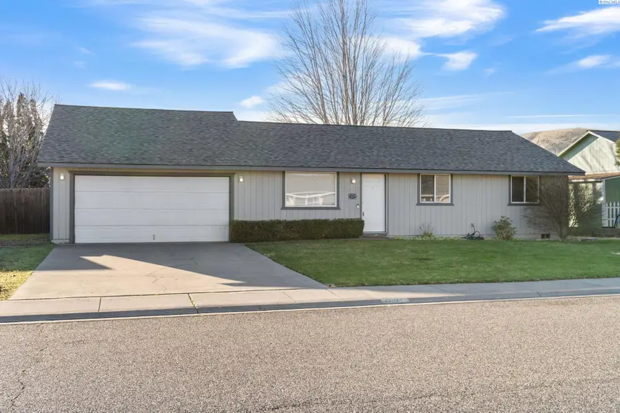 4721 Forsythia St, West Richland, WA 99353 - Image #2