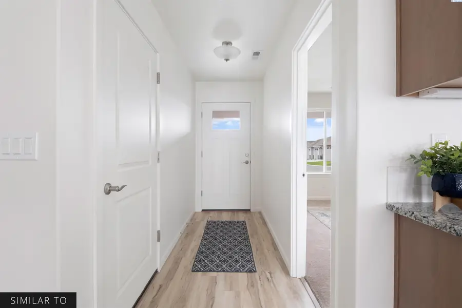 7061 W 38th Ave, Kennewick, WA 99338 - Image #2