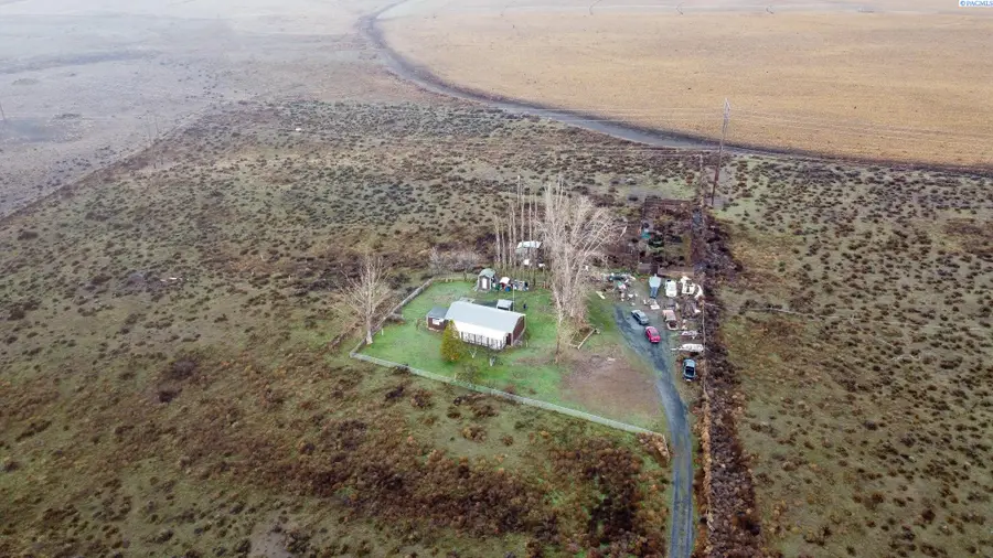 1636 N Frontage Rd, Moses Lake, WA 98837-8653 - Image #2