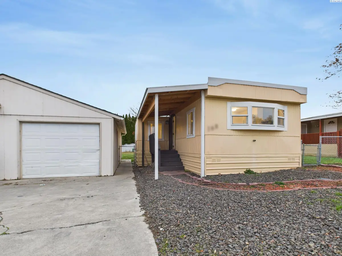 2105 N Steptoe St #168, Kennewick, WA 99336 - Image #1