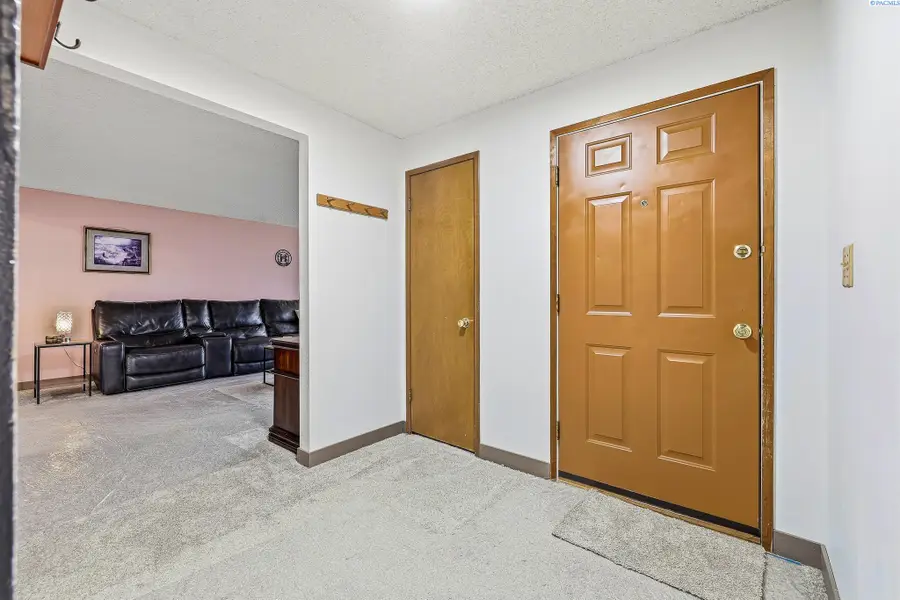 902 S Kellogg, Kennewick, WA 99336 - Image #3