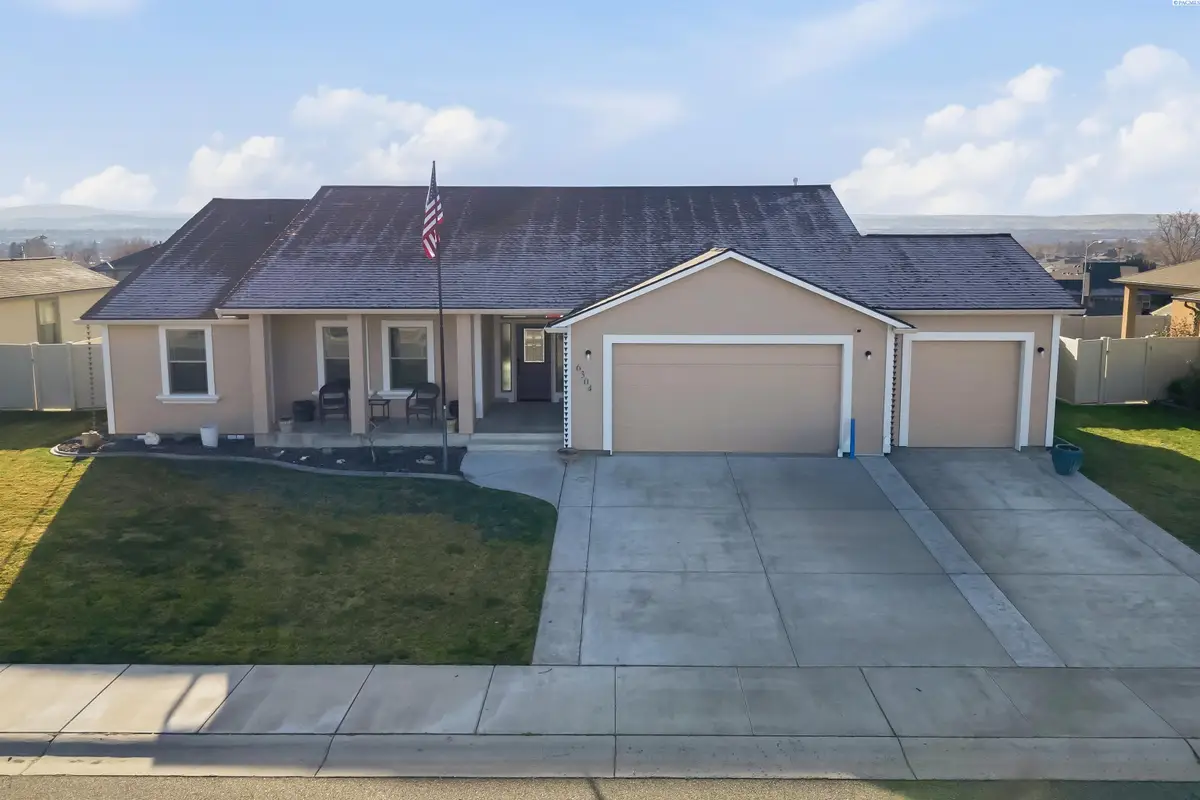 6304 Turf Paradise Dr, Pasco, WA 99301 - Image #1