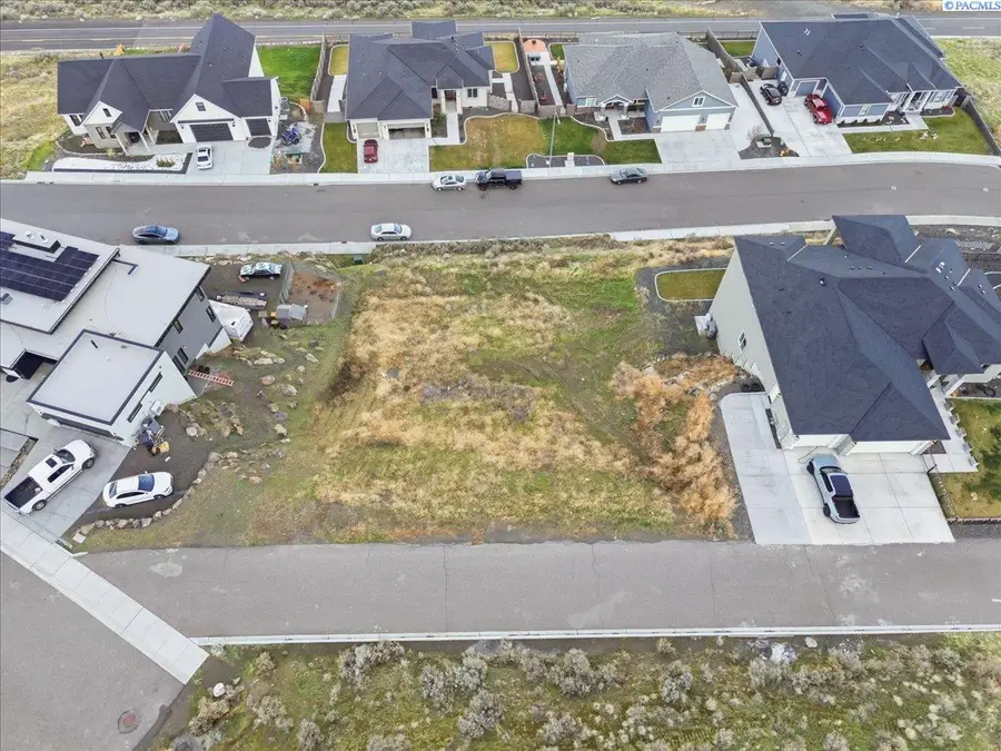 5511 Hershey Lane, West Richland, WA 99353 - Image #3