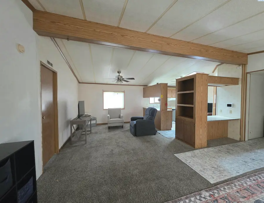 175 Bitterroot Drive, Richland, WA 99352 - Image #3