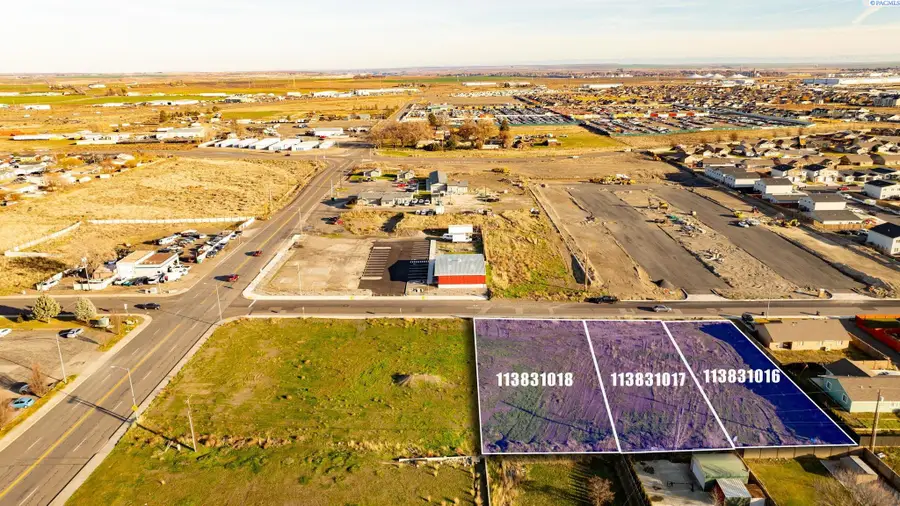 124 S Cedar Avenue, Pasco, WA 99301 - #3