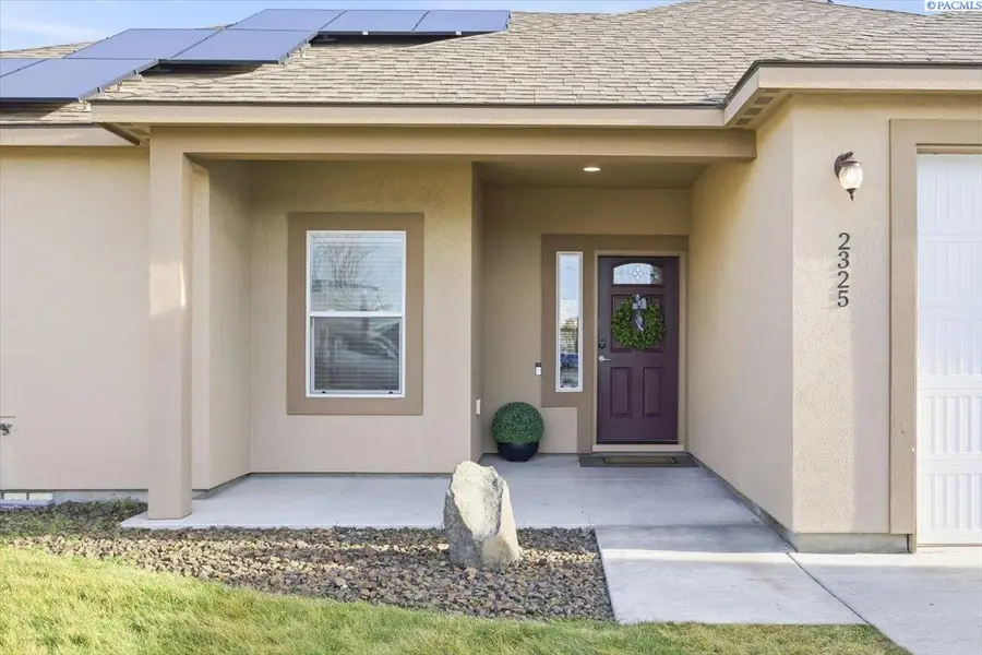 2325 Famville Ct., Pasco, WA 99301 - Image #2