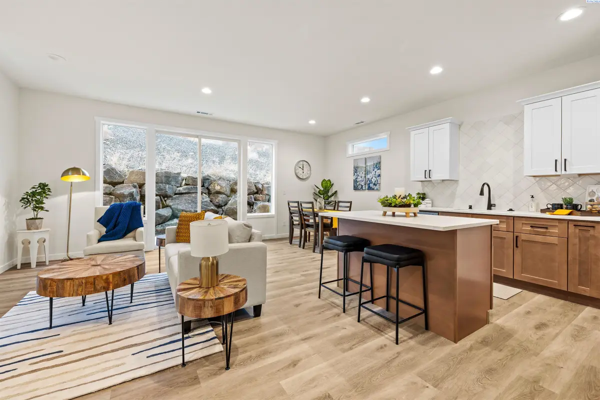 5837 W 40th Ct, Kennewick, WA 99338 - Image #1