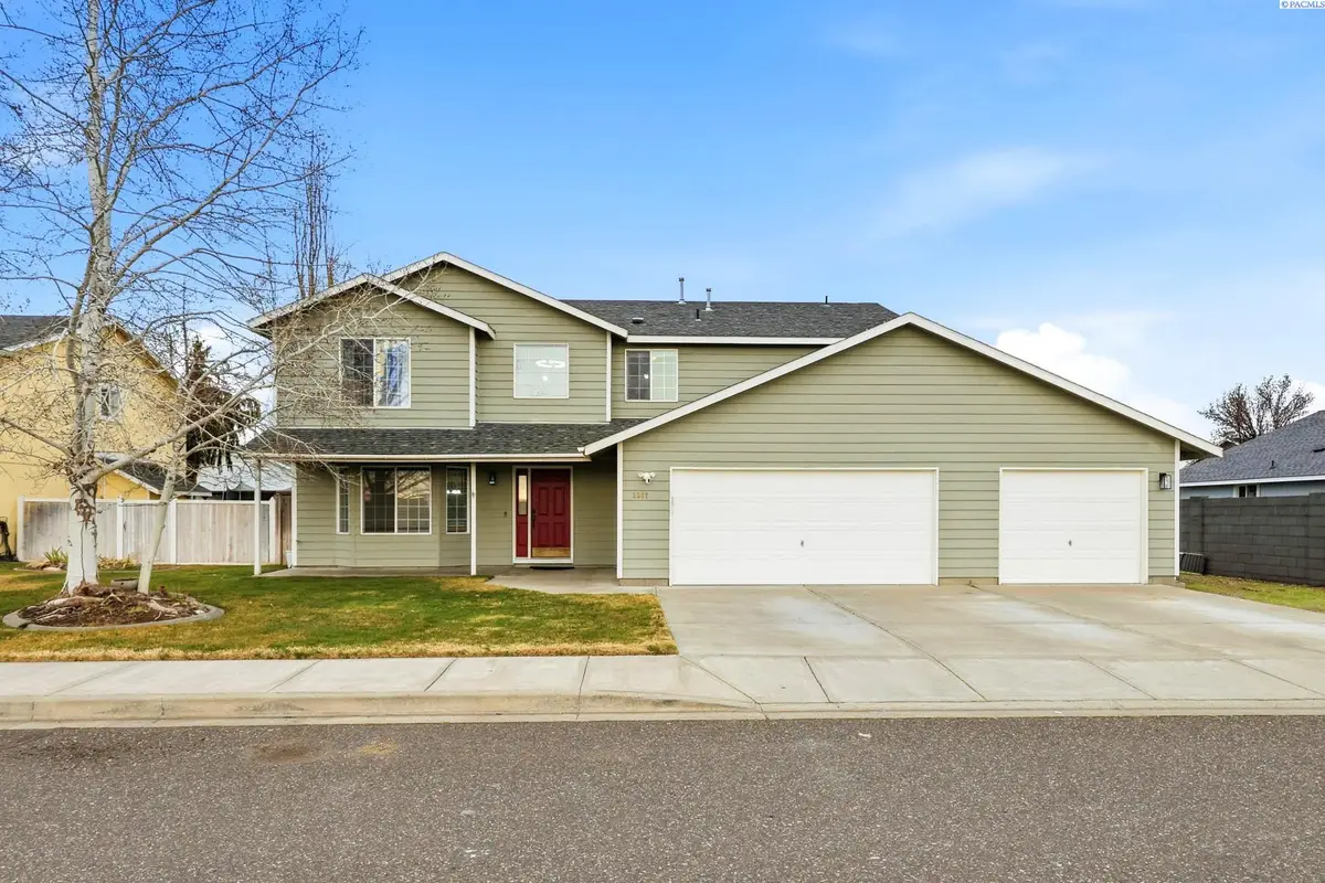 5307 Flores Ln, Pasco, WA 99301 - Image #1