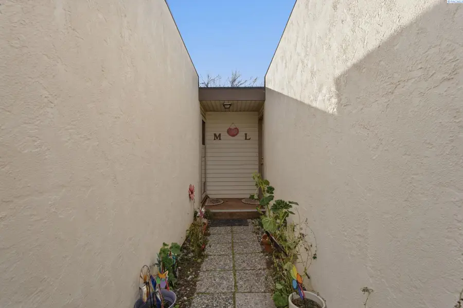 420 S Quincy St. #M, Kennewick, WA 99336 - Image #2