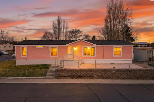 131 Windhaven Ln, Richland, WA 99352