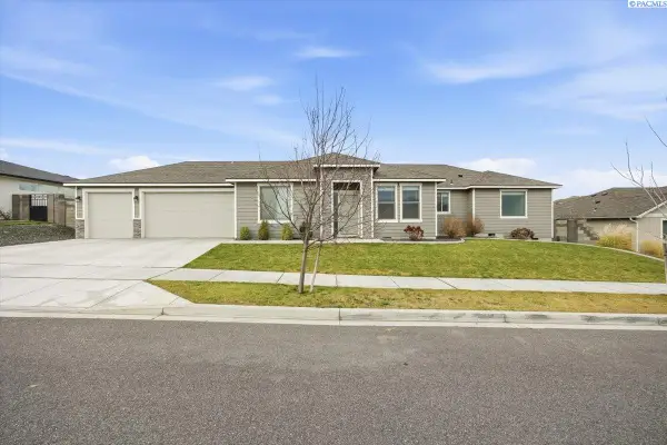 3356 S Mckinley St, Kennewick, WA 99338