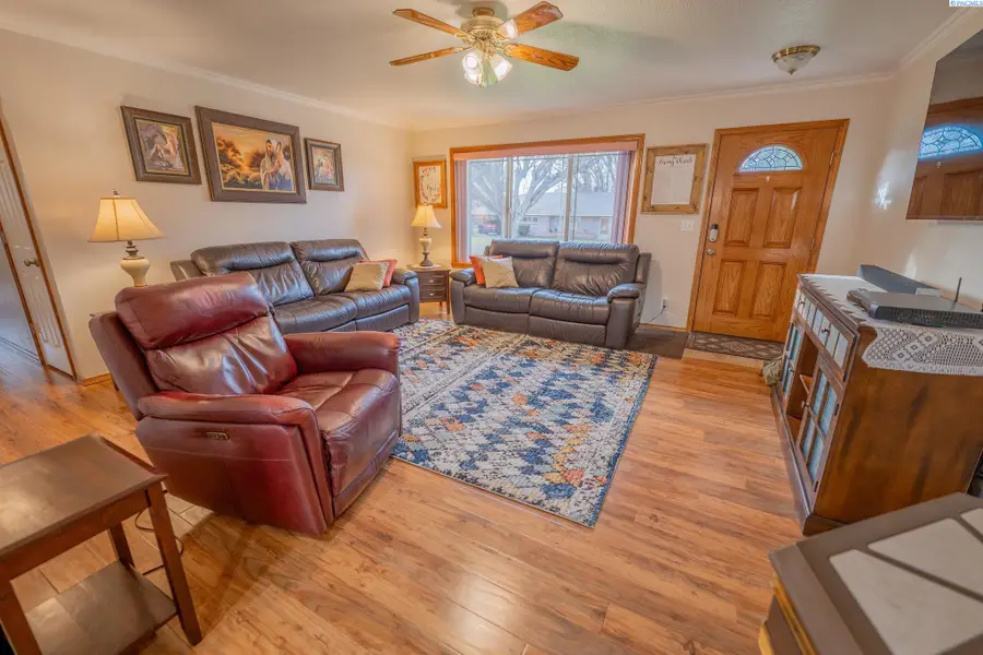 1032 Elm Street, Prosser, WA 99350 - Image #3