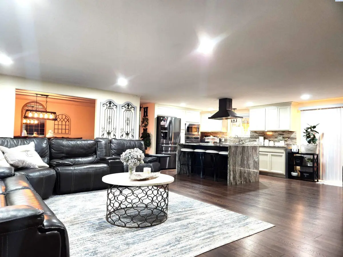 4516 Ivy Rd, Pasco, WA 99301 - Image #1