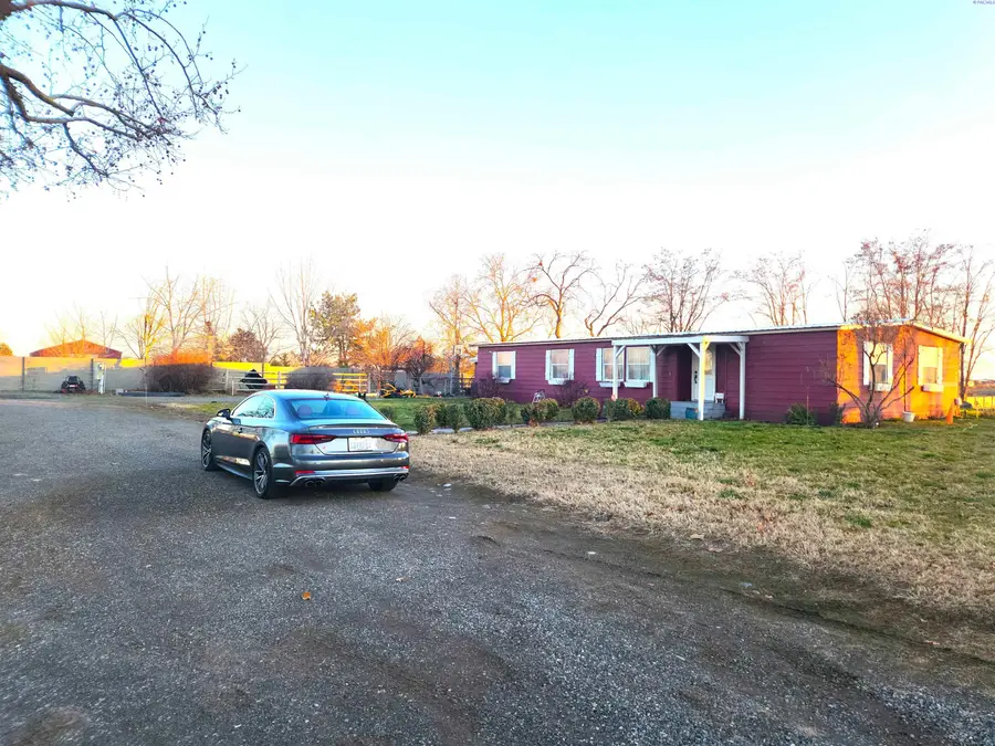 4516 Ivy Rd, Pasco, WA 99301 - Image #3