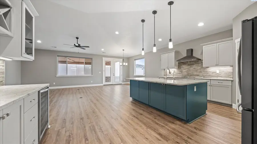 2763 Carefree Loop, West Richland, WA 99353 - #2