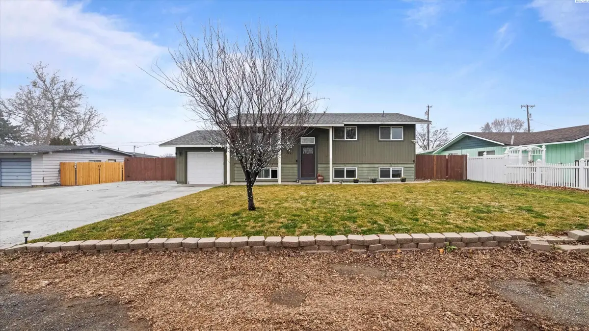 321 S Sheppard St, Kennewick, WA 99336 - #1