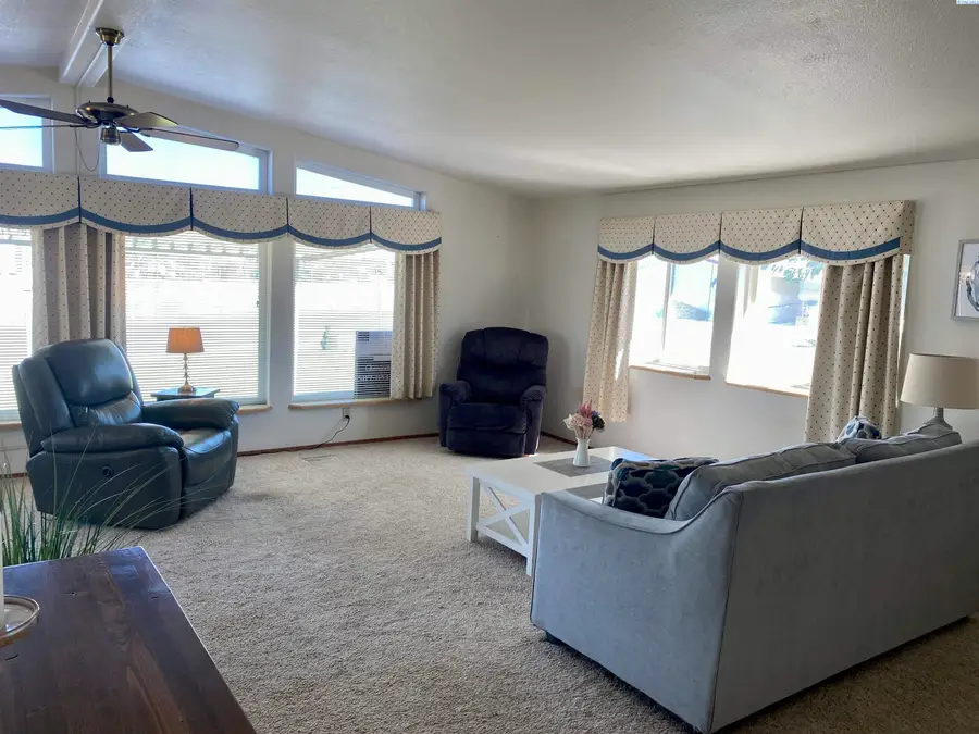 312 S Columbia Center Blvd Unit 74 #74, Kennewick, WA 99336 - #3