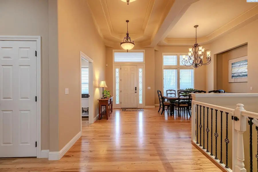 990 SW Itani Dr, Pullman, WA 99163 - Image #2