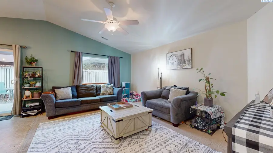 1642 Cactus Loop, Richland, WA 99352 - Image #3