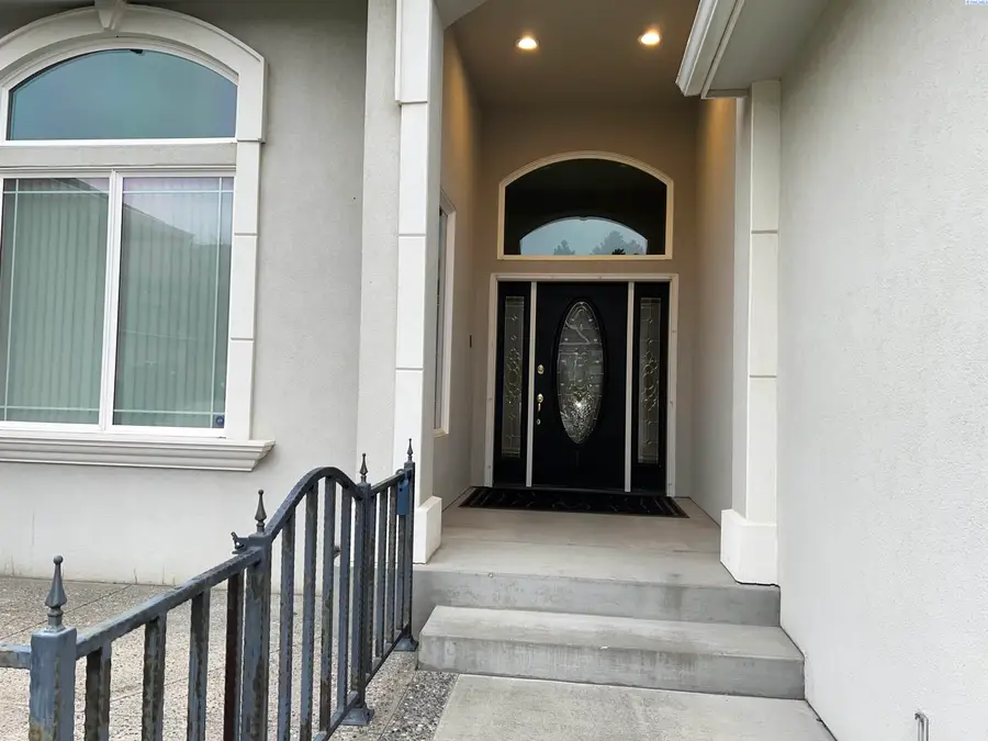 1418 Chardonnay Drive, Richland, WA 99352 - Image #2