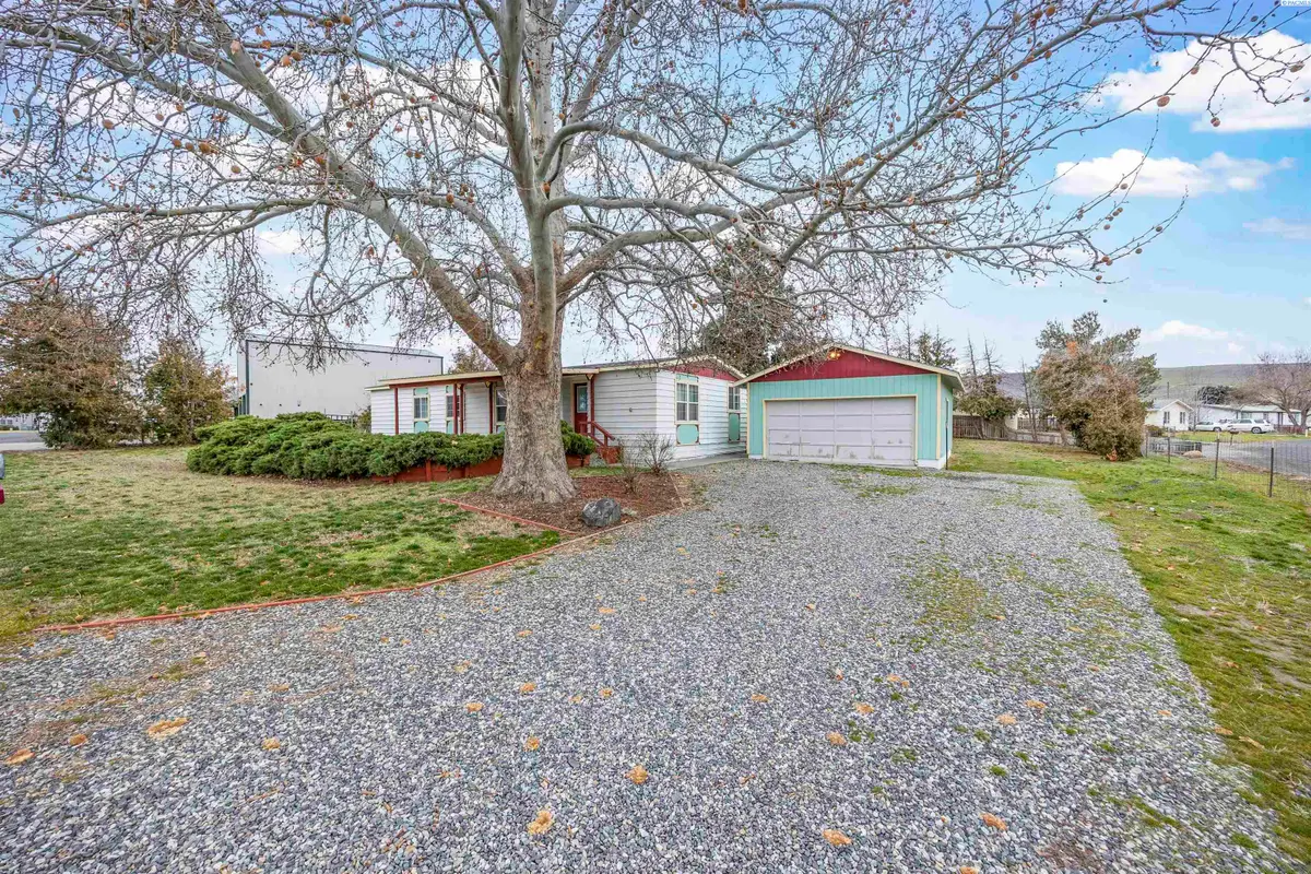 22003 E Sandstone Drive, Benton City, WA 99320 - #1